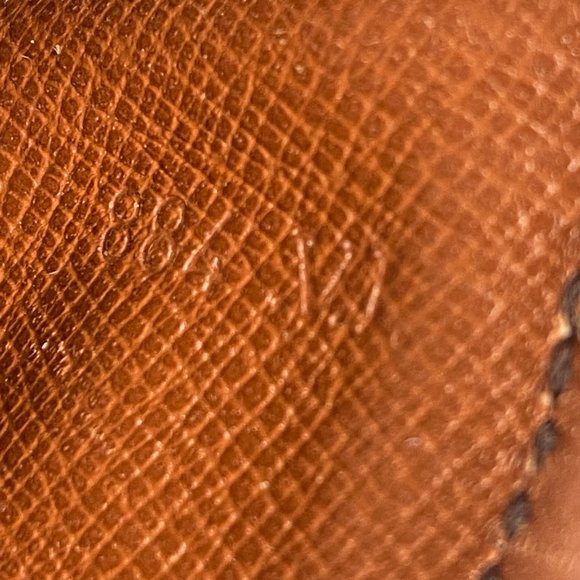 AUTHENTIC LOUIS VUITTON Monogram Chantilly GM - Picture 15 of 16